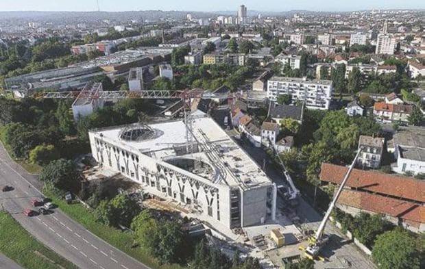 001208894_620x393_c 1